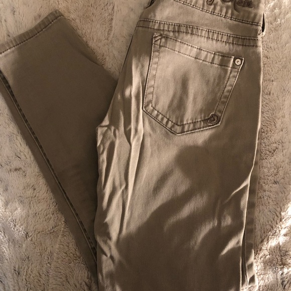 Pants - Picture 2 of 3